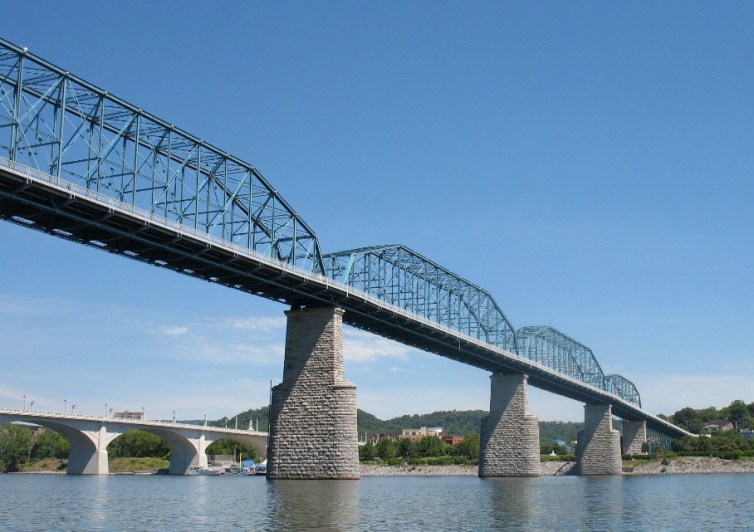 walkbridge1small Walnut Street Bridge, Chattanooga, TN