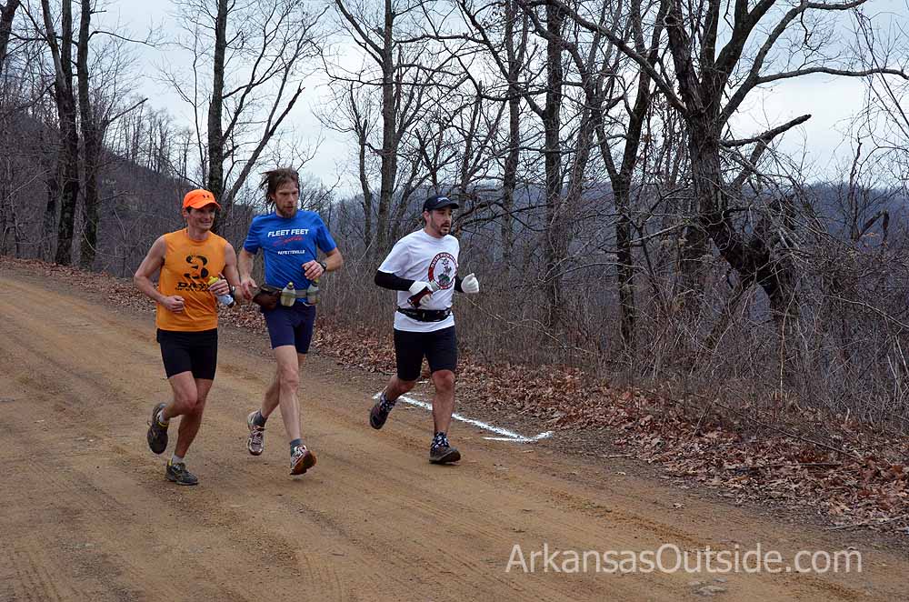 02 04 12_0371 Group of runners approaching the last hill before the turnaround.