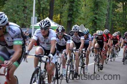 05-23-12_9320 The line forms as they head toward a turn.