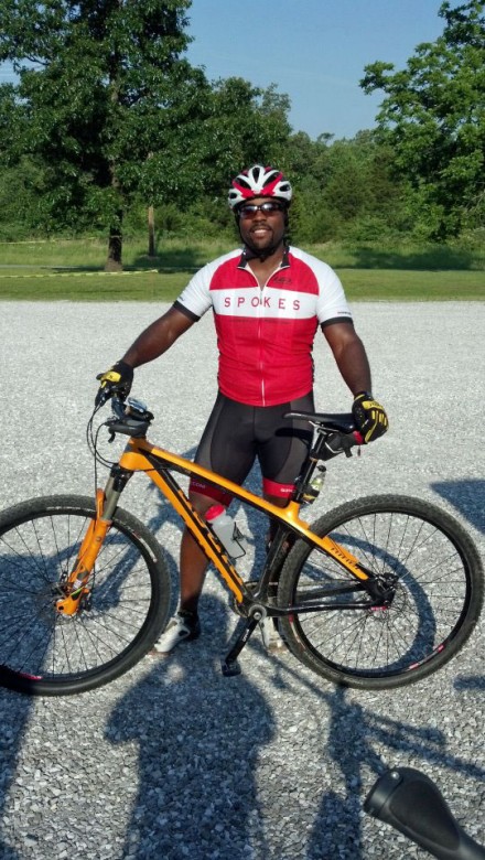 524282_325386507535194_1092 Chris and his singlespeed.