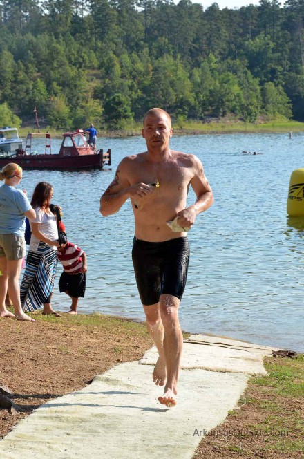 2012-06-24_0456 XTERRA athlete exits the water.