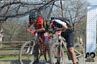 Rodney and David hold each other up congratulate each other on finishing.