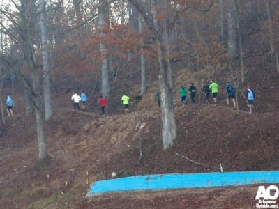 Runners heading out on the first section of single track.