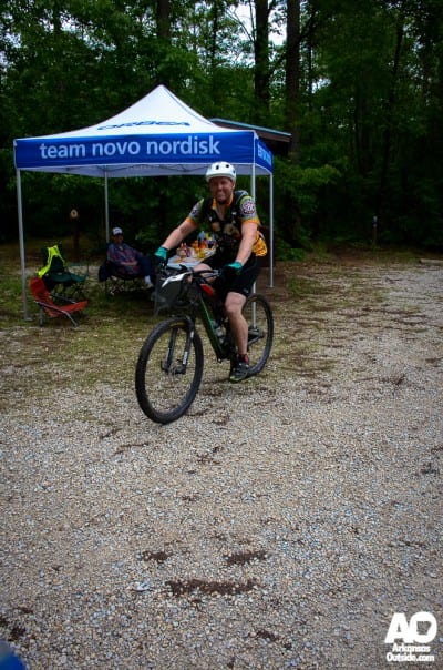 Heading out from the Highway 5 aid station.