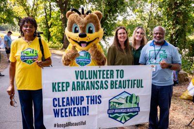 Governor Sanders Joins Keep Arkansas Beautiful to Announce 2023 Great Arkansas Cleanup Kick-off