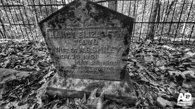 Keeping an eagle eye along the High Road, we found an old family cemetery just off the road.