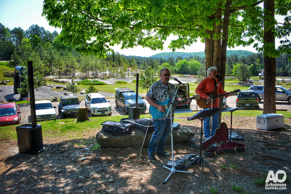 Musicians playing music in Cedar Glades Park.