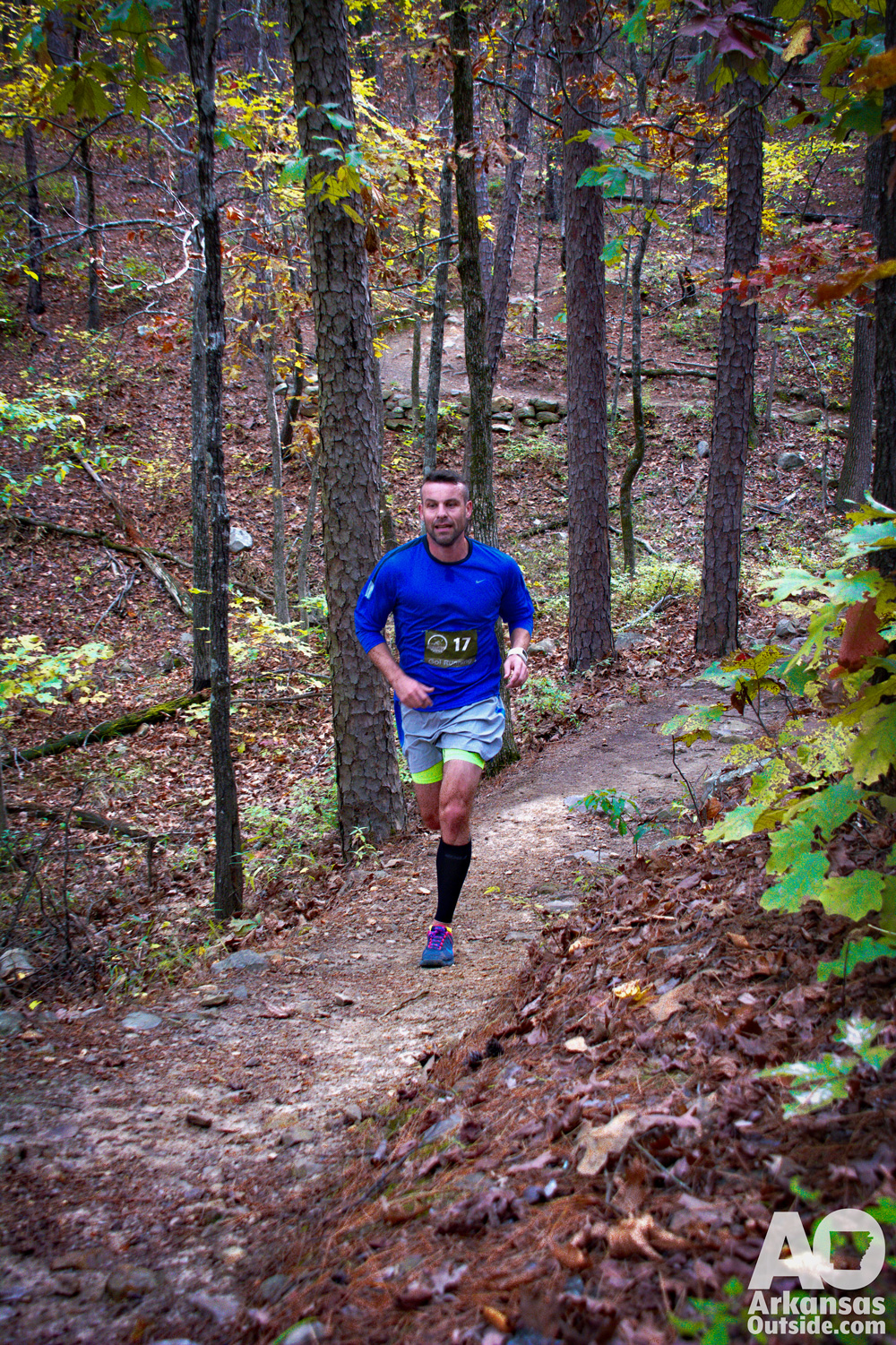 A leader in the 2014 Race the Base Trail Run.