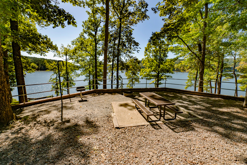 Lakeside camping at Daisy State Park.