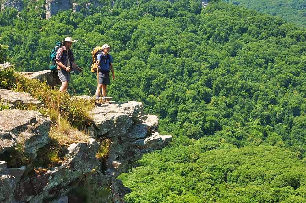 North Rim Trail, Mount Magazine State Park. (Photo by ADPT)