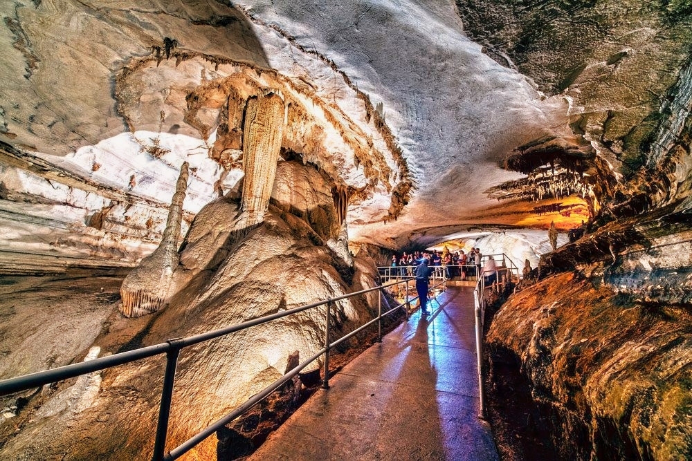 Blanchard Springs Caverns 2026 season
