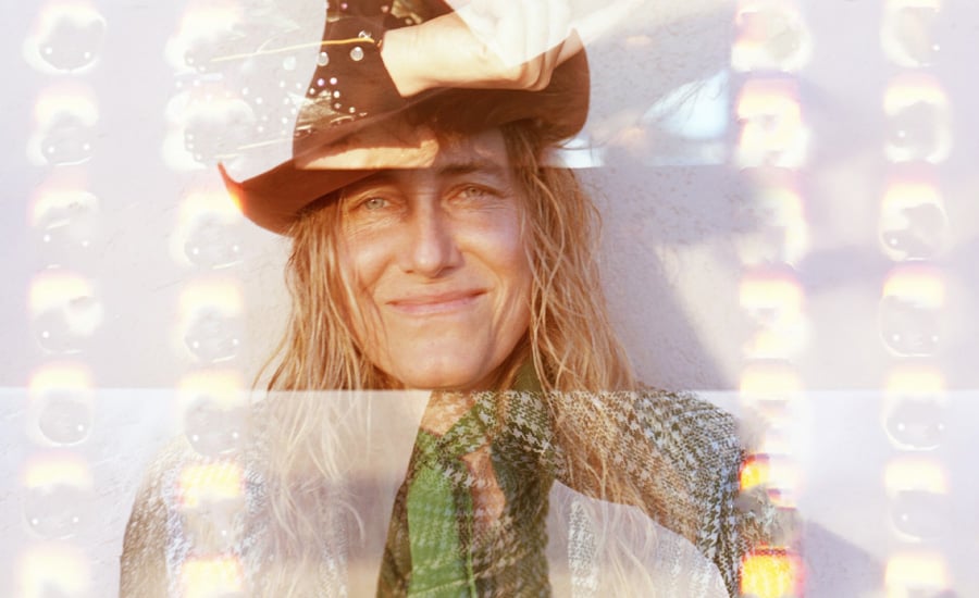 Melissa Carper, the nationally acclaimed country singer