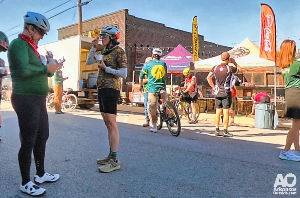 Riders enjoying some banana pudding at the first aid station.